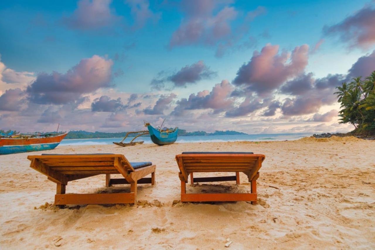 Talalla Ocean Beach Bungalow Matara Buitenkant foto